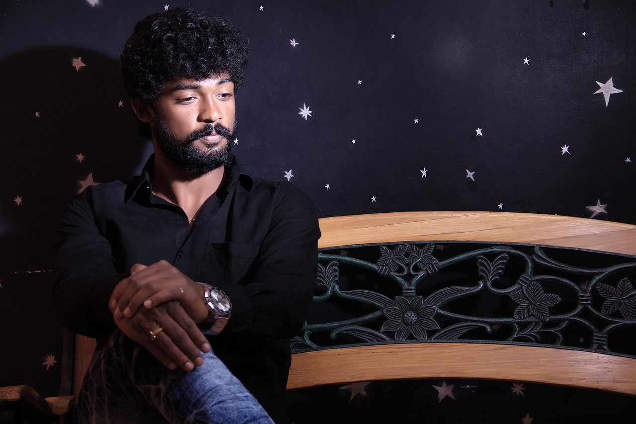 今日男士发型潮流盘点,多样风格展现个性魅力风采